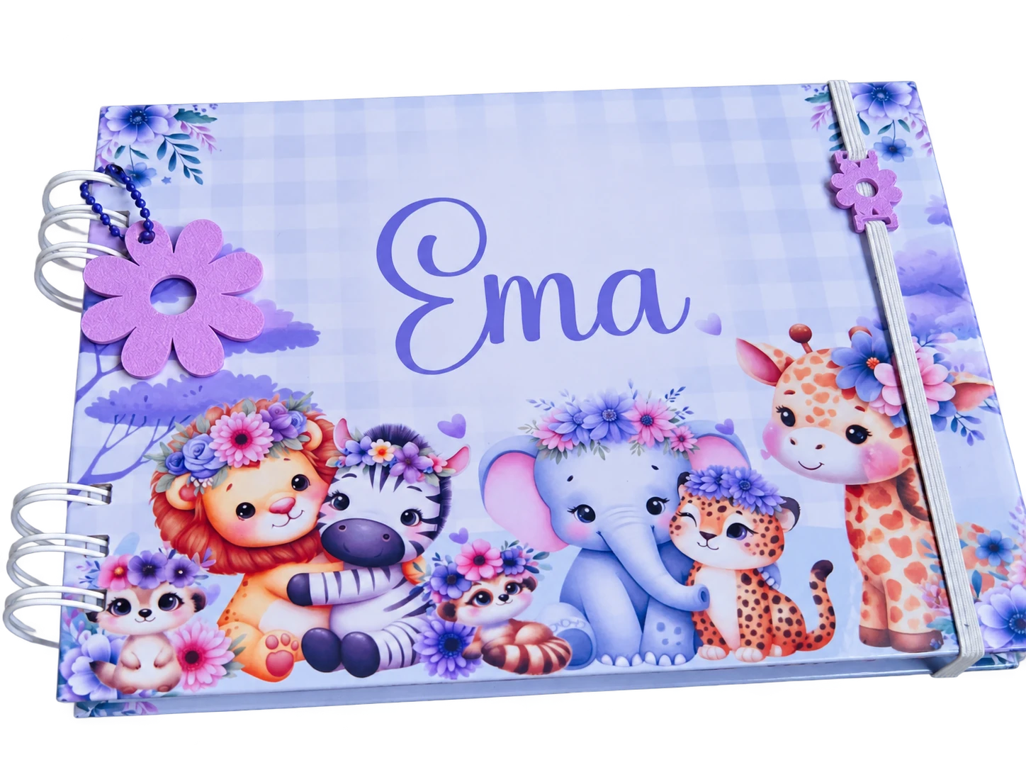 Livro de bebé. Para registar o crescimento e as primeiras memórias do bebé, com capa personalizada.