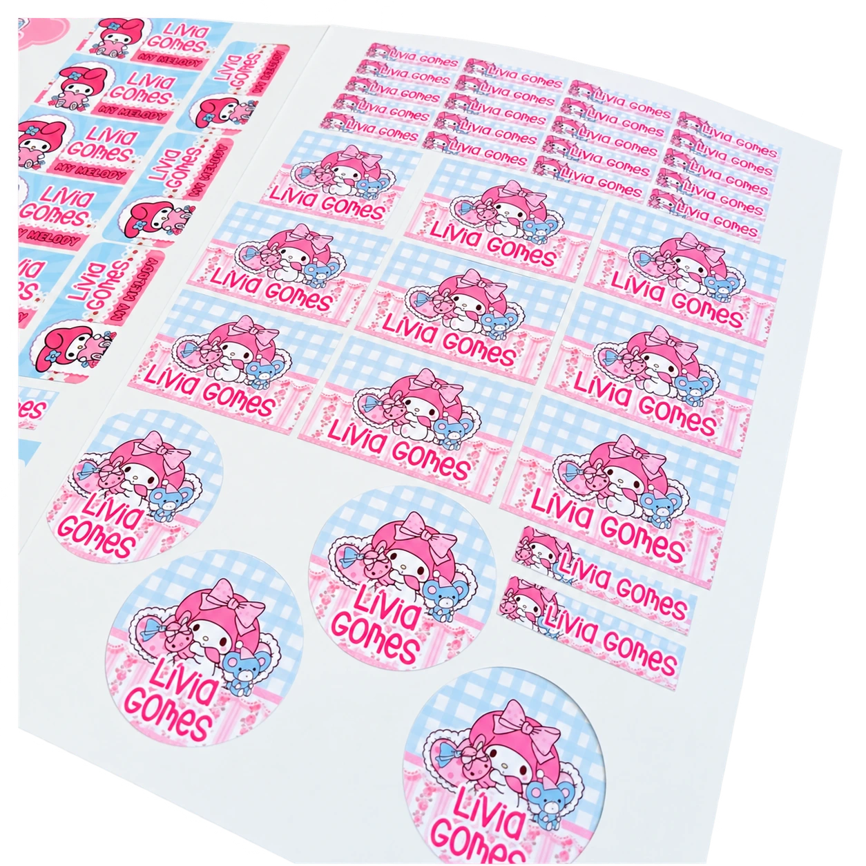 Folha de autocolantes. Para identificar objetos e material escolar, com nome e imagem personalizados.