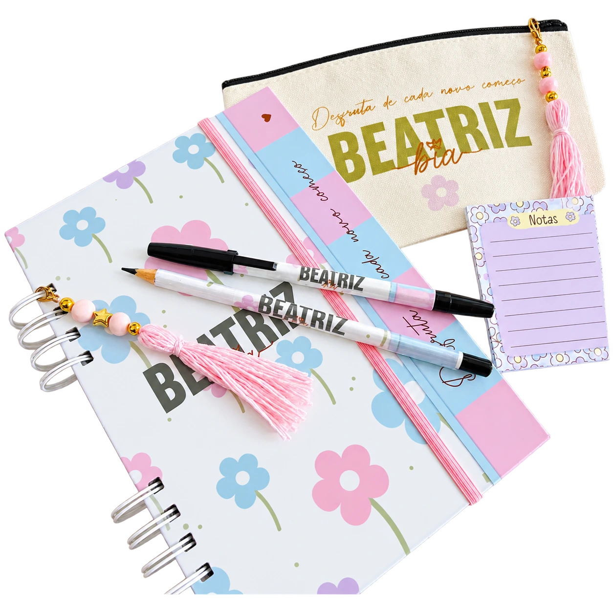 Conjunto escolar. Para organizar o material escolar, com peças personalizadas a combinar.